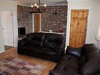 Chestnut Tree House - Photo2