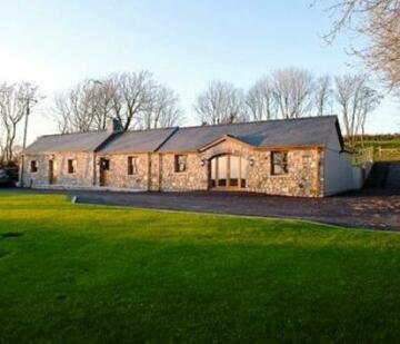 The Beacon - fitness retreat & holiday home in Pembrokeshire