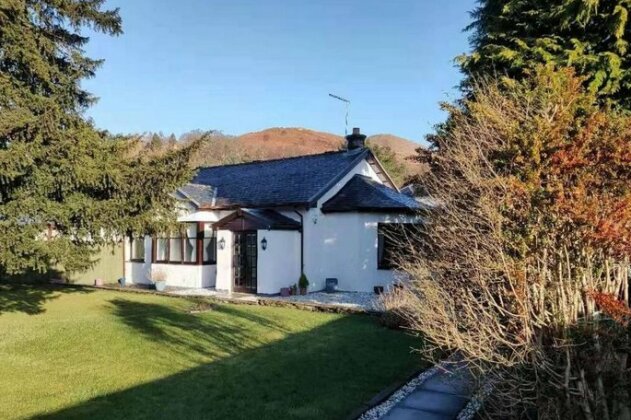 Broomfield Cottage South Luss