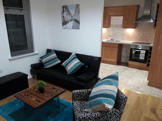 Luxury and Stylish 2 bedroom Apartment with en-suite - Photo2