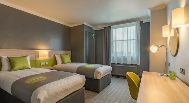 Hotel Thistle Express London Luton – Discount Code | 2023