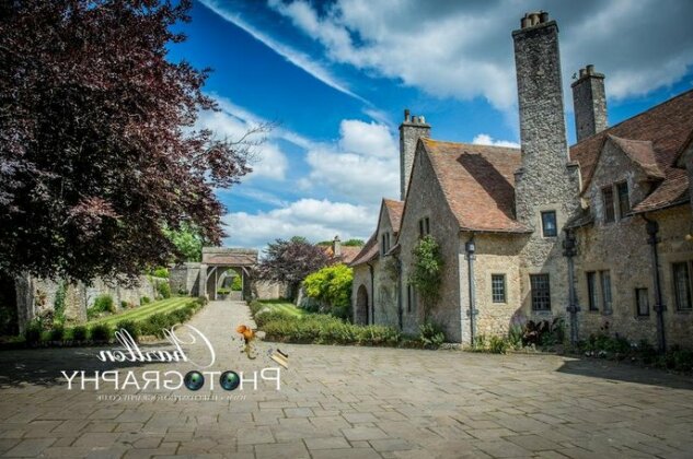 Lympne Castle Cottages