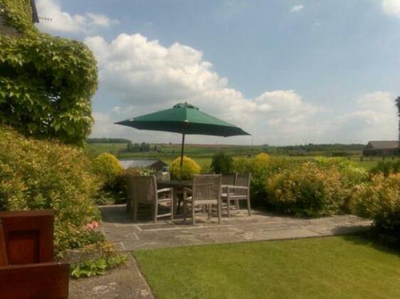Court Farm Bed and Breakfast Newport Wales - Photo5