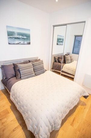 Stylish and Clean 1 Bed Apartment Maidenhead Town center - Photo4