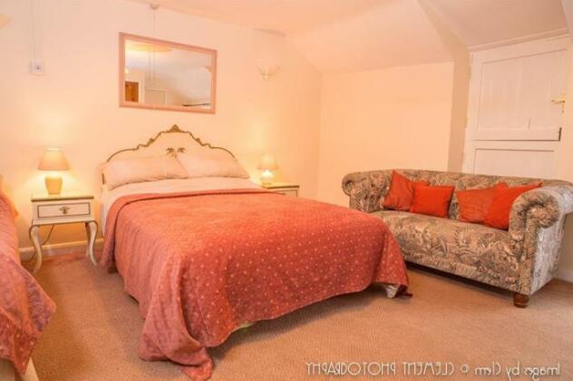 Suddaby's Crown Hotel - B&B - Photo4