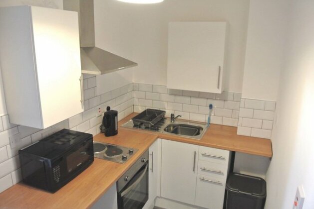 Approved Serviced Apartments Gorse Hill - Photo5
