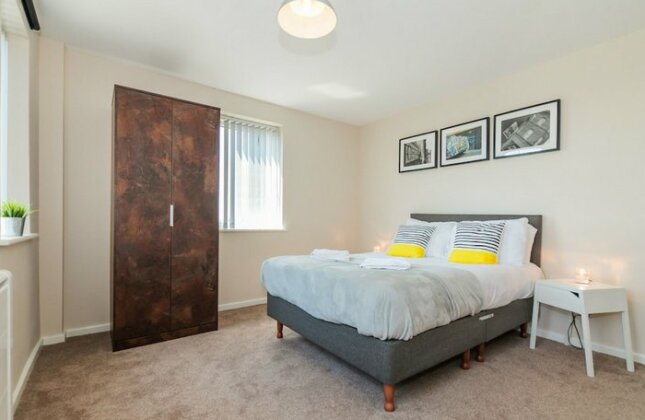 Approved Serviced Apartments Park Rise - Photo4