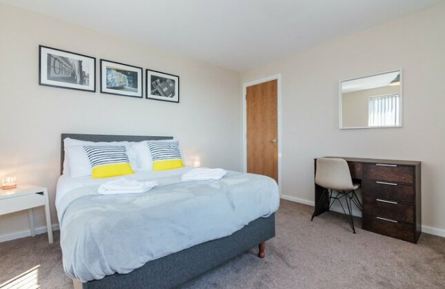 Approved Serviced Apartments Park Rise - Photo5