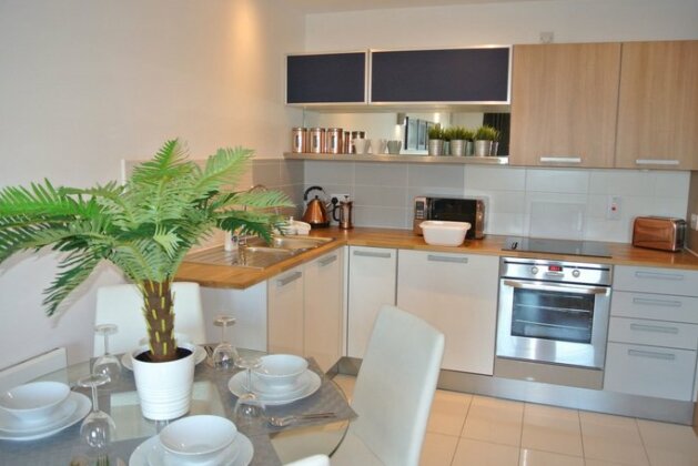 Approved Serviced Apartments - Skyline A Real Gem - Photo4