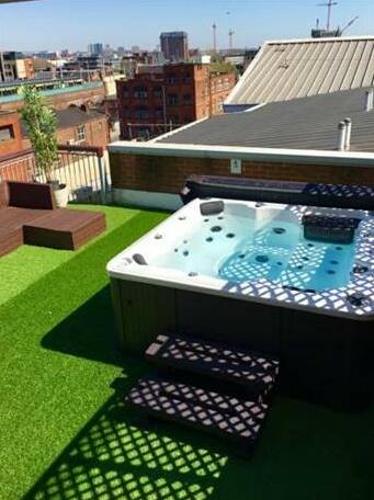 Deansgate Rooftop Hot Tub