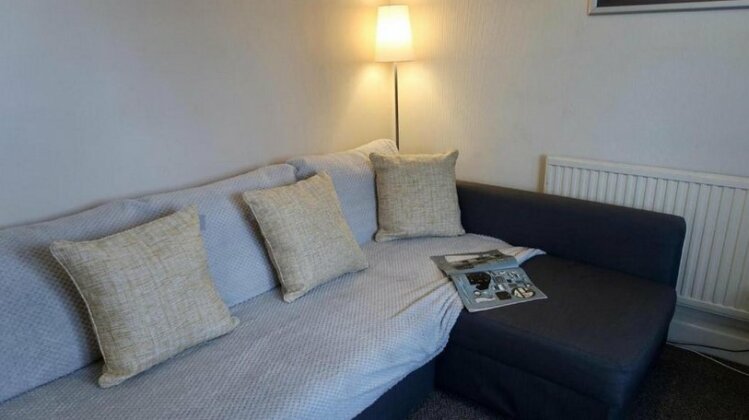 Fantastic 2 BED APT Close to the ARENA sleeps 4