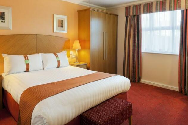 Holiday Inn Manchester West - Photo4