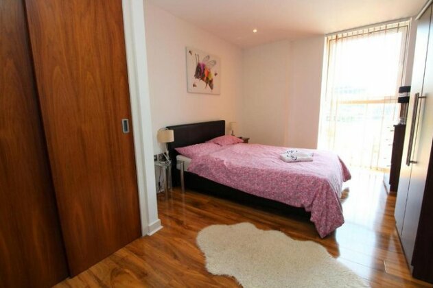 Media City LOWRY Apartment 4 Guests 2 Bed - Photo4