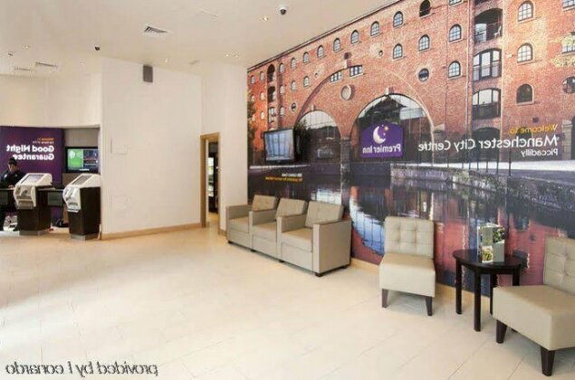Premier Inn Manchester City Piccadilly - Photo3