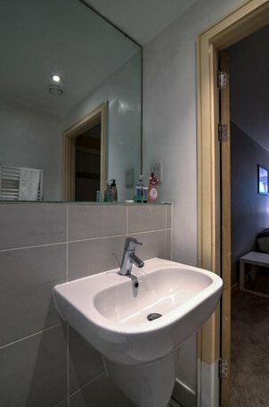 Spacious Apartment in Manchester City Centre - Photo3