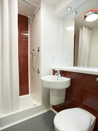 Travelodge Manchester Central Arena - Photo5
