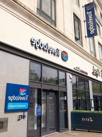 Travelodge Manchester Piccadilly - Photo5