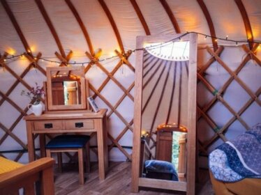 The Yurt at Hollands Farmhouse