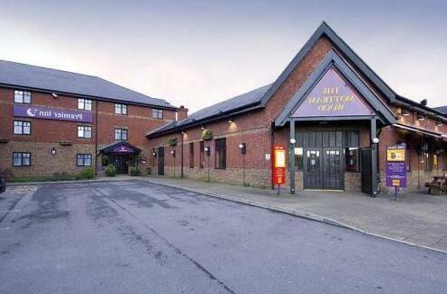 Premier Inn Manchester Tameside Hyde Hotel