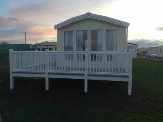 Luxury Caravan with Sea Views close to Beach