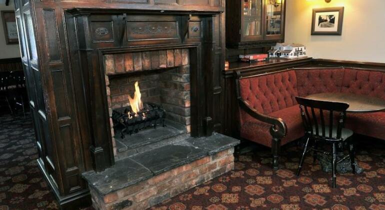 The Red Lion Hotel by Marston's Inns - Photo3