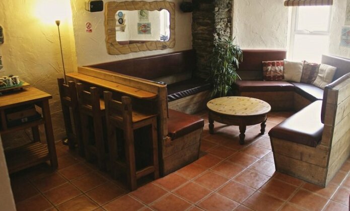Base Surf Lodge - Photo2