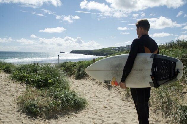 Base Surf Lodge - Photo5