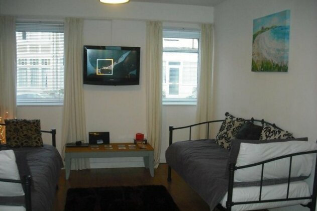 Towan Beach Holiday Flat - Photo4