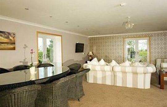 Birchwood House - Photo3