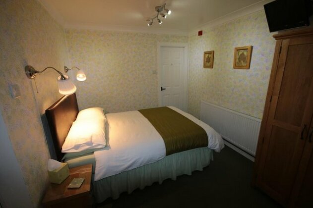 Eagles Guest House - Photo4