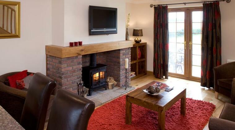 Red House Farm Cottages - Photo3