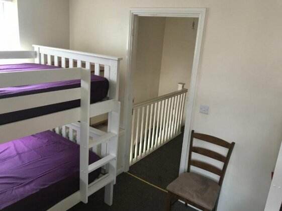 Nottingham City No 29 3-bedroom Whole House Rental - Photo2