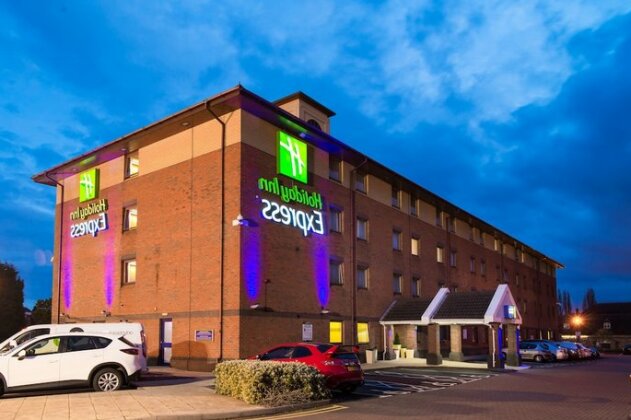 Holiday Inn Express Birmingham Oldbury