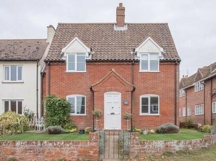 1 Market Hill Orford - Central Orford