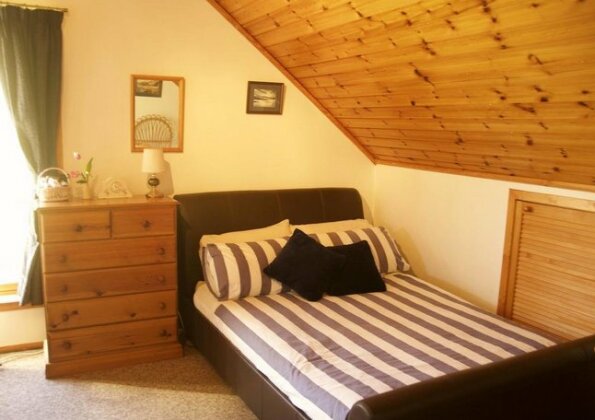 Westrow Lodge Bed & Breakfast - Photo5