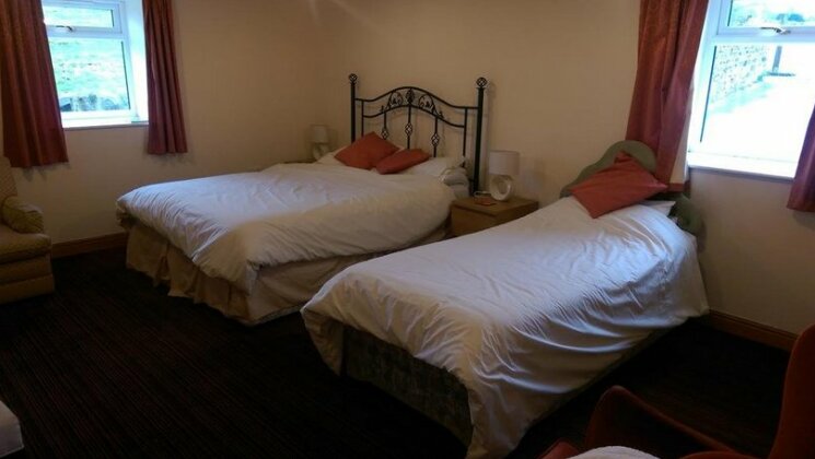 Chevin End Guest House - Photo2