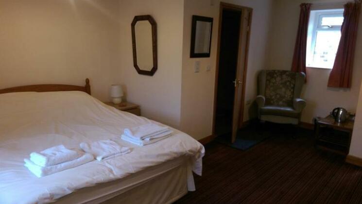 Chevin End Guest House - Photo4