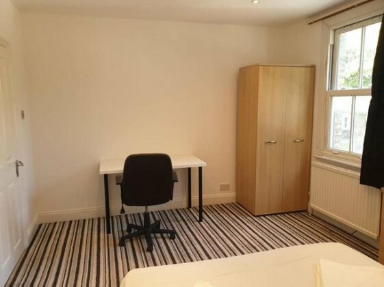 3 Bedroom House In Central Oxford - Photo3