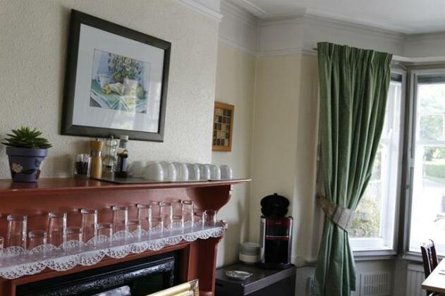 Hollybush Guest House - Photo5