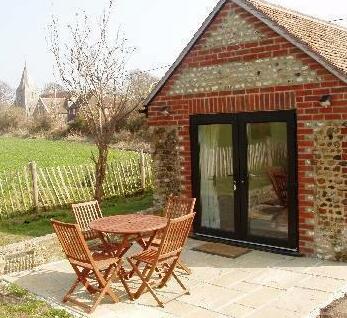 Sycamore Barn Self Catering Accommodation Pagham - Photo2