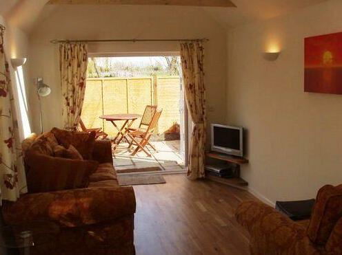 Sycamore Barn Self Catering Accommodation Pagham - Photo5