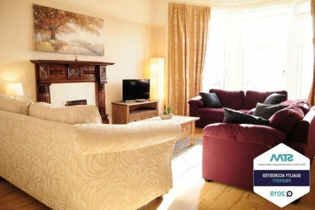 Glasgow Road Apartment - Photo2