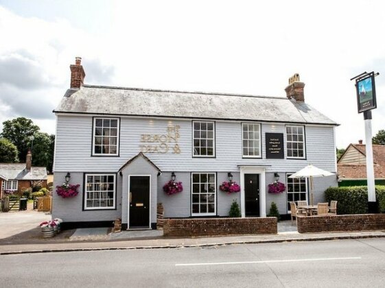 The Horse & Cart Inn