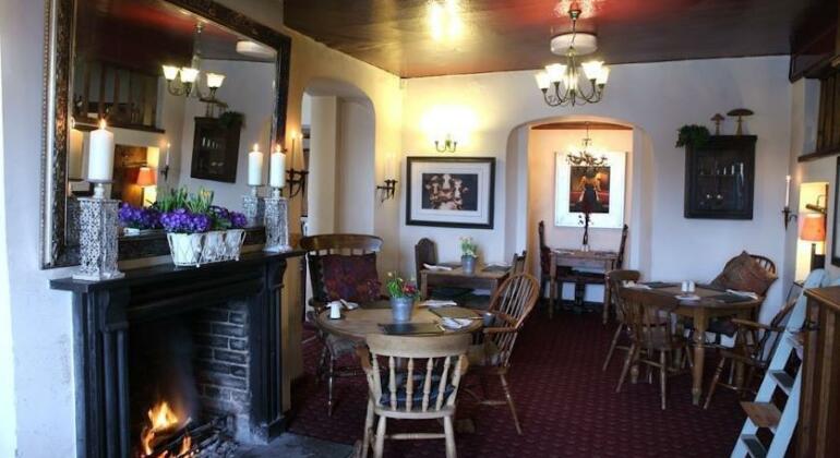 Badgers Inn - Photo2