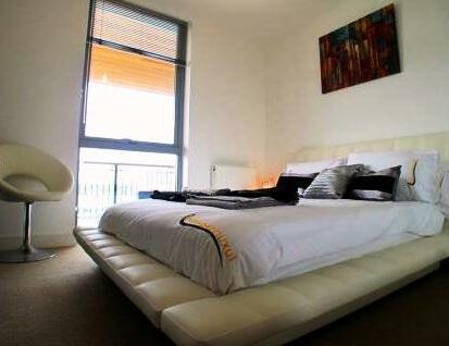 Plymouth Serviced Holiday Apartment- Phoenix Quay