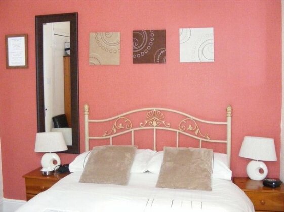 St Malo Guest House - Photo3