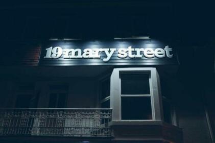 19 Mary Street
