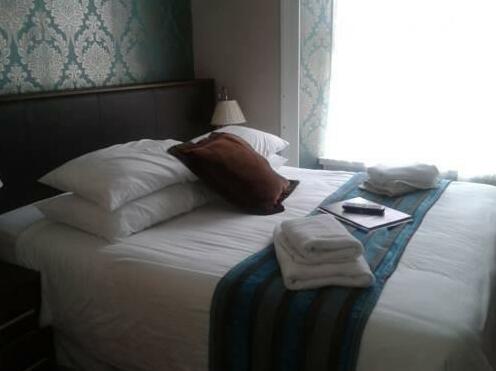 Avarest House Bed and Breakfast - Photo5