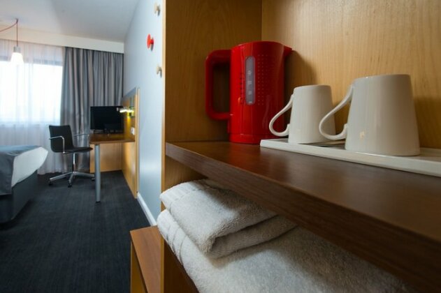 Holiday Inn Express Gloucester - South - Photo3