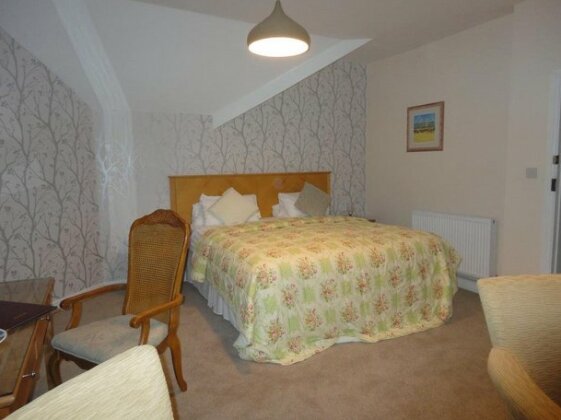 Ravenscar House Bed & Breakfast - Photo4